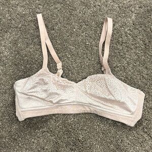 Wacoal Elegant Lace Bra in Light Pink